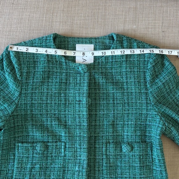 Tweed Cropped Jacket - Picture 6 of 10